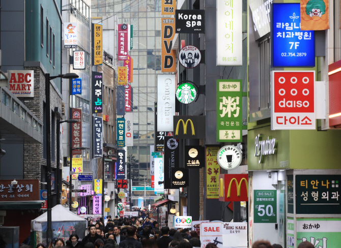 4월 소비심리 '비관→낙관'으로…7개월만 기준치 100 넘어