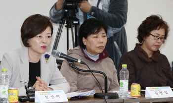 인적성 검사 도입·학대시 자격정지 2년…아이돌보미 종합대책