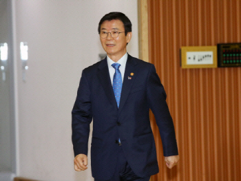 “현장 목소리 듣겠다”…문성혁 장관, 해양수산 대토론회