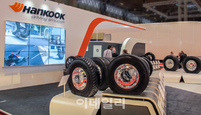 한국타이어, 英 버밍엄 상용차 박람회 참가..트럭·버스용 타이어 공략