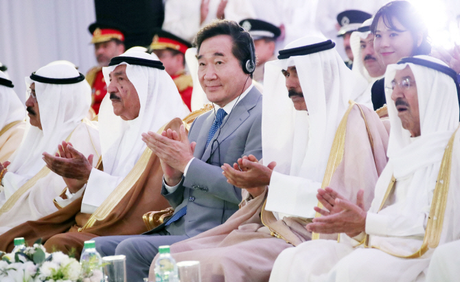 이낙연 총리, 쿠웨이트 자베르 코즈웨이 개통식 참석.. "세계 최장 해상교량"