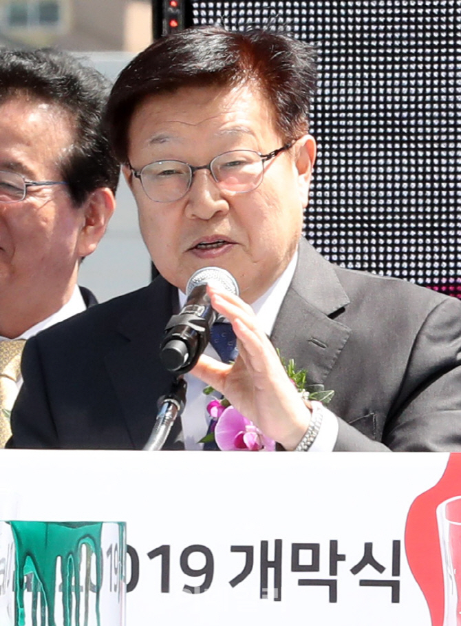 [포토]'C페스티벌 2019'에서 인사말하는 김영주 한국무역협회장
