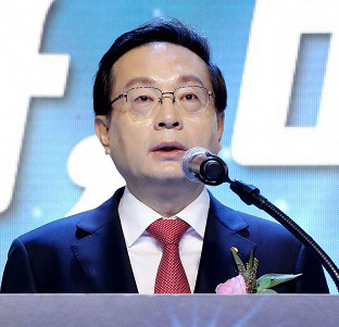 왜이리 안 오르나…'낮은 주가' 고민 빠진 금융지주사(종합)