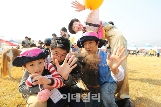 한국마사회, 서울-부산-제주 렛츠런파크서 '어린이 날' 행사