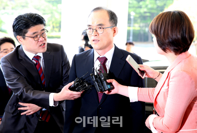 [포토]문무일 총장, "檢, 과거의 비판 성찰하고 대안 개진"