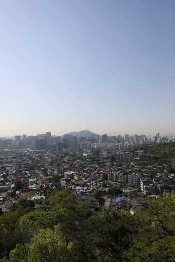 가끔 흐리고 큰 일교차 계속…제주도 오전 비