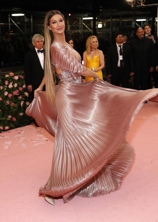 [포토] '멧 갈라' 지젤 번천, 우아한 자태