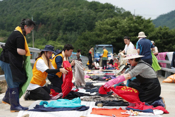 ‘유쾌한 정숙씨에서 내조의 여왕으로’ 김정숙 여사의 화려한 변신