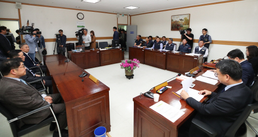경기버스 노사, 29일까지 협상기일 연기…출근대란 피했다