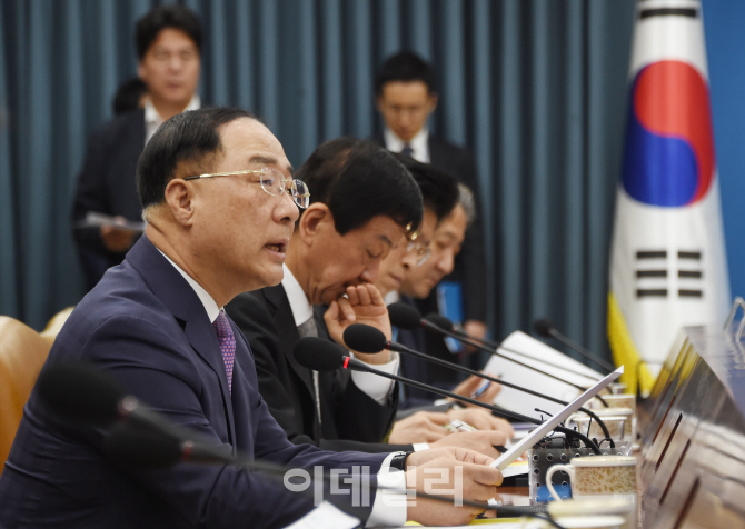 홍남기 "대학 부지내 첨단산업단지 조성 선도사업 연내 추진"