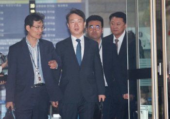 '정치개입 혐의' 강신명 前청장 구속…이철성 등 기각(상보)