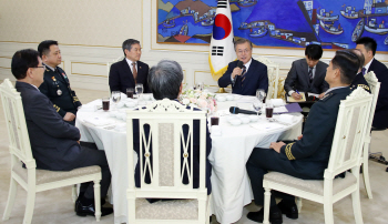 文대통령 “한반도 평화 구축돼도 한미동맹 역할 여전히 중요”