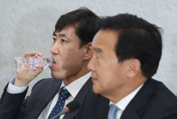 '노인폄하' 맹비난하던 하태경, 손학규에 "나이 들면 정신 퇴락"