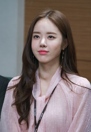 '택시기사 폭행' 배우 한지선, 女 승객도 '할퀴고 폭행'