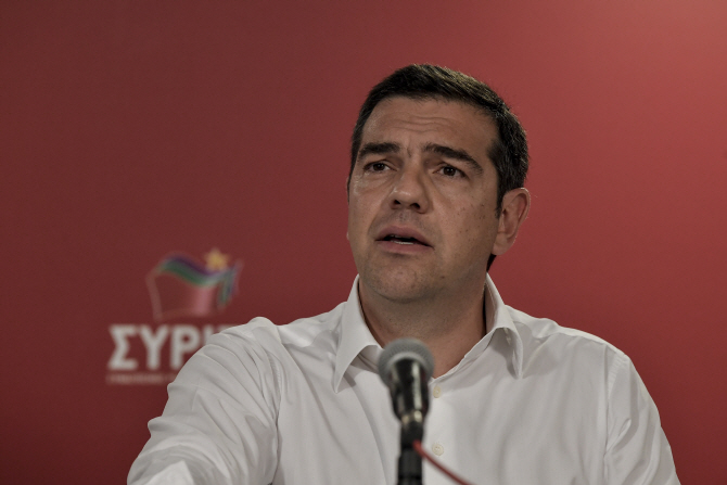 그리스 치프라스 총리, 유럽선거 패배에 "조기 총선 실시"