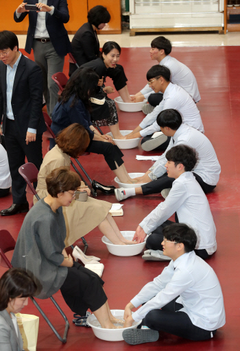 자녀부양 ‘혼인 때까지’… 32.1%→7.1% 뚝