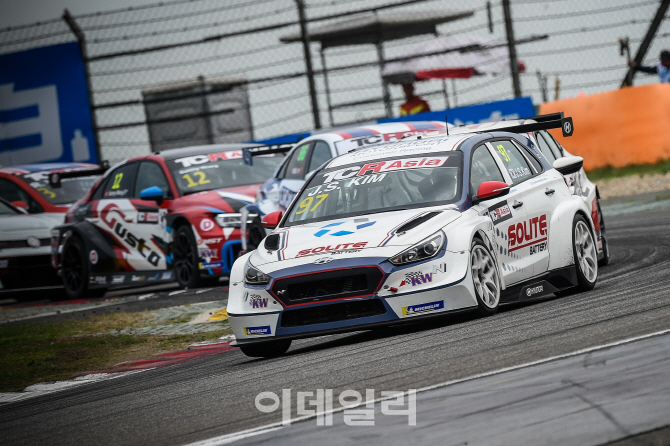 현대차 고성능 경주차 ‘i30 N TCR’ 中 대회 우승행진