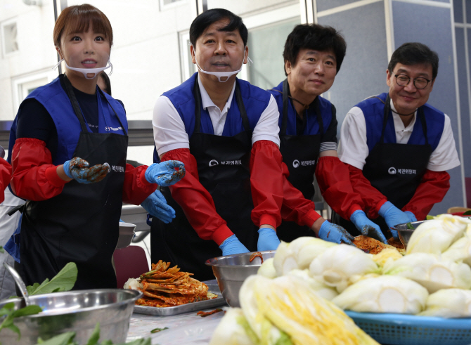 [포토] 봉사활동하는 행복공감봉사단