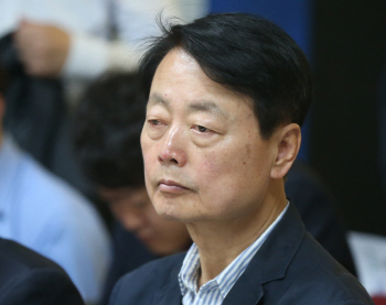  한선교 '기자들, 걸레질하네' 발언 "비하 아냐"