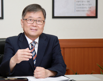 "노인 일자리 만드는데 걸림돌 안되야죠"…식도암도 꺾지 못한 열정
