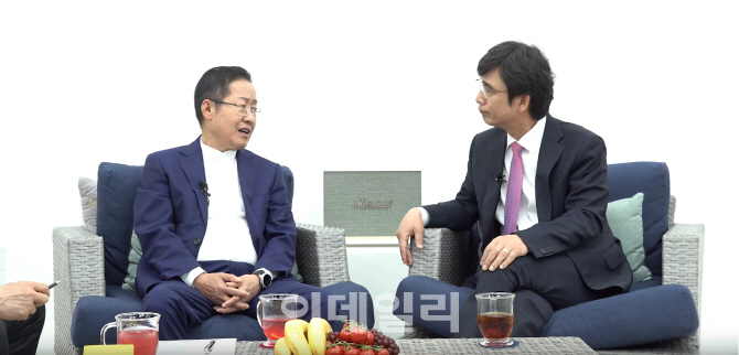 홍준표 "독재는 우파에서 했다"…유시민 "옳으신 말씀"