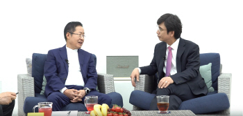 홍준표 "북핵은 적화통일 수단"vs유시민 "체제 보장 방법"