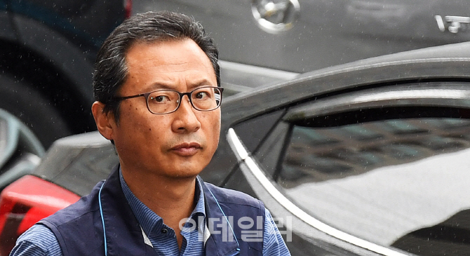 [포토]영등포서로 들어가는 김명환 민노총 위원장