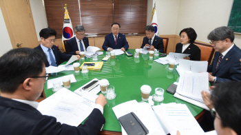 고용·세수 부진 개선됐을까.. 韓경제 위기론 정부 시각은