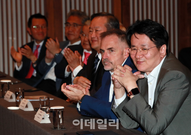 [포토]제10회 이데일리 전략포럼 특별세션 참석한 조원태 회장