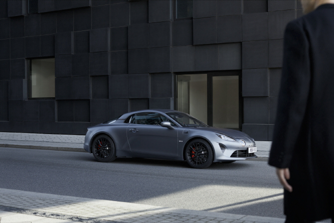 [포토]알피느 'A110S', 2인승 미드십 스포츠카