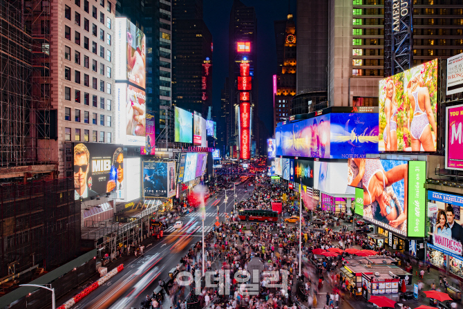 美 뉴욕 타임스 스퀘어 새 얼굴 `삼성LED 사이니지`