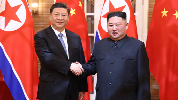 북한 간 시진핑 "한반도 핵 문제 정치적 해결해야"