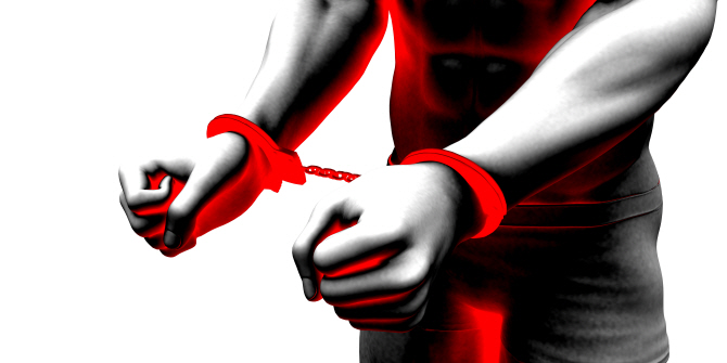 美 여성래퍼 카디비, 청부폭력 혐의로 기소