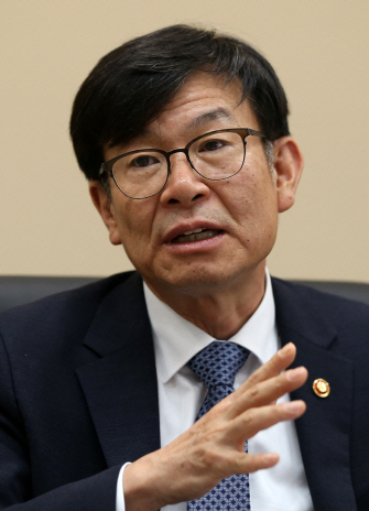 [김현아의 IT세상읽기]김상조보다 이해진 말에 공감가는 이유