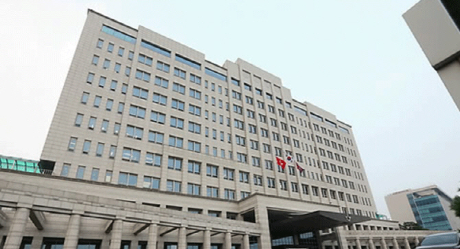 국방부 기자단 "靑, 행정관 보내 브리핑 감시 유감…해명해야"
