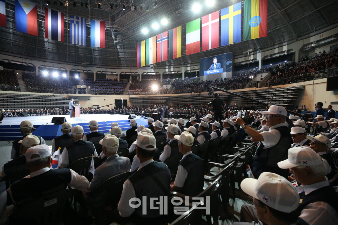 [포토]'기념사하는 이낙연 총리'