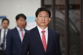 강원랜드 채용 비리…'업무방해죄' 요건이 갈랐다