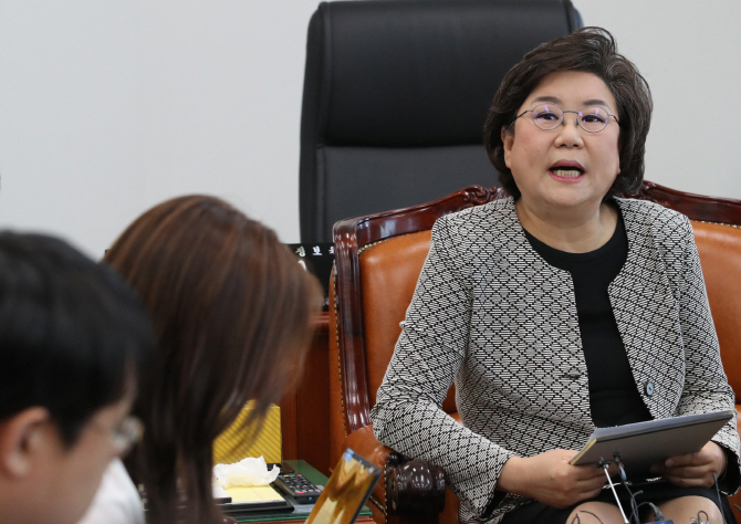 국정원 "김여정, 지도자급 반열 격상…현송월이 행사담당 넘겨받아"