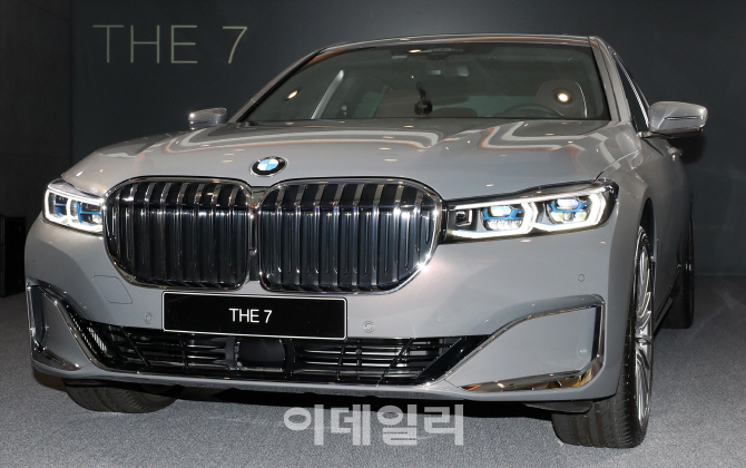 [포토]50% 커진 키드니 그릴의 BMW 신형 7시리즈