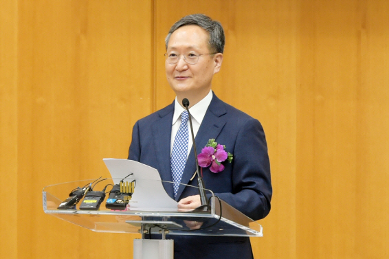 검찰 떠나는 봉욱 차장 "국민은 민생범죄에 주목해"