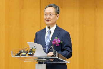 검찰 떠나는 봉욱 차장 "국민은 민생범죄에 주목해"