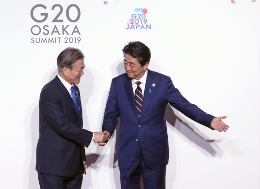 文대통령, G20정상회의 일정 소화…푸틴과 심야회담·아베와는 극적 만남?