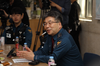 민갑룡 경찰청장 "YG 수사, 증거 확보에 애로…경찰 명예 걸고 수사 진척할 것"