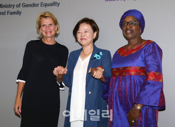 진선미 장관, UN여성기구 부총재 만나 "여성 정책 협력할 것"
