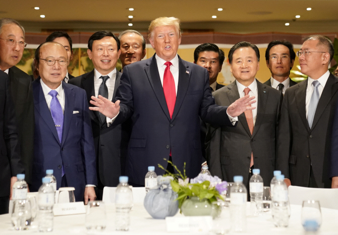 [기자수첩] 트럼프도 머리 숙이게 한 한국 기업의 힘