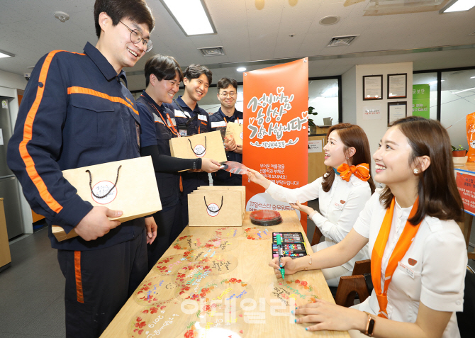 제주항공, 야외 근무 많은 정비사에 자외선 차단제 선물