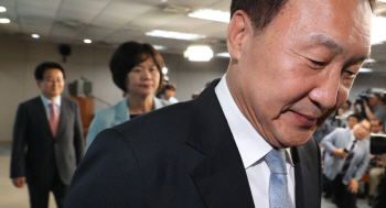 '위기의 남자' 손학규·정동영…제 3지대가 돌파구?