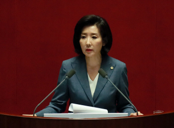나경원 "文정권 2년, 반대파 탄압 연속…신독재 경계해야"(종합)