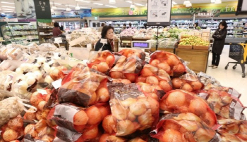 “양파 드세요”…유통업계 똘똘 뭉치니 양파가격↑