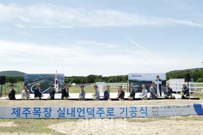 [경마이야기]국내 첫 실내형 언덕 주로 건설, 사계절 국산마 훈련